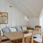 Сasa de vacaciones Idyllic Summer House Close To And Forest *