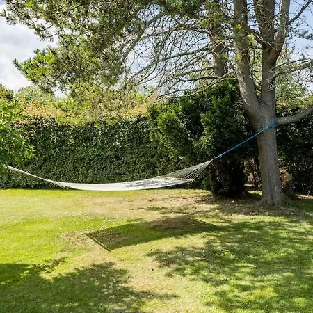 Idyllic Summer House Close To And Forest بيت للعطل