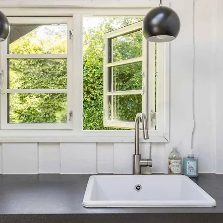 Idyllic Summer House Close To And Forest Ferienhaus