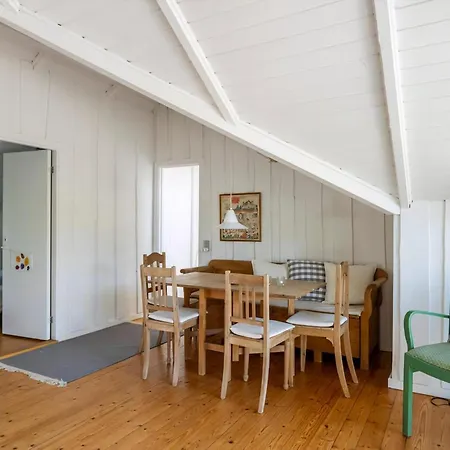 Дом отдыха Idyllic Summer House Close To And Forest Тисвиллелайе