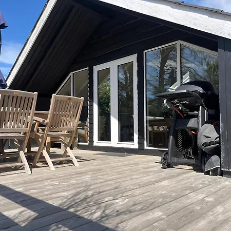 Дом отдыха Idyllic Summer House Close To And Forest